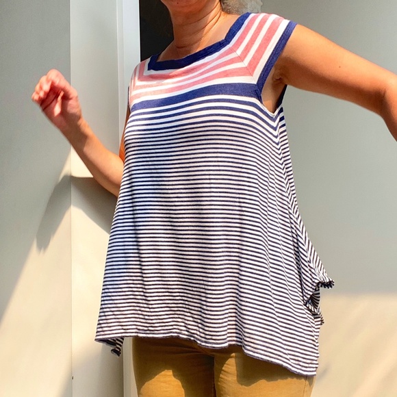 SzSm / MAX Studio T-Shirt - Picture 3 of 9